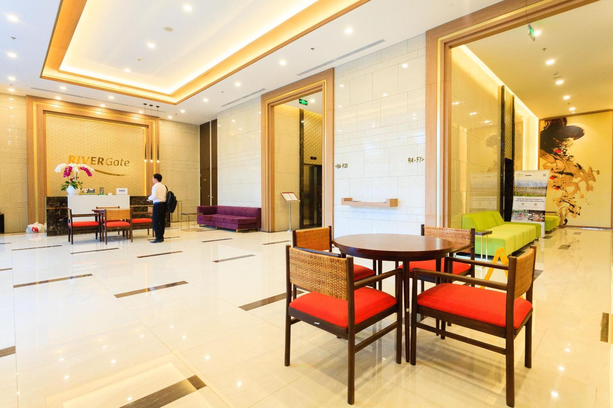 Yo'S Homes Rivergate Apartment Infinity Pool Near District 1 Ho Chi Minh City Exterior photo